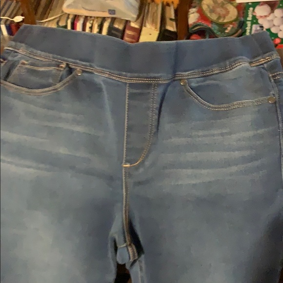 Slimming jeggings - Picture 2 of 4